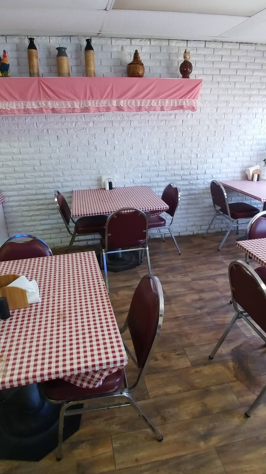 Dominics House of Wings | restaurant | 1670 E Main St, Atwood, TN 38220, USA | 7314180430 OR +1 731-418-0430