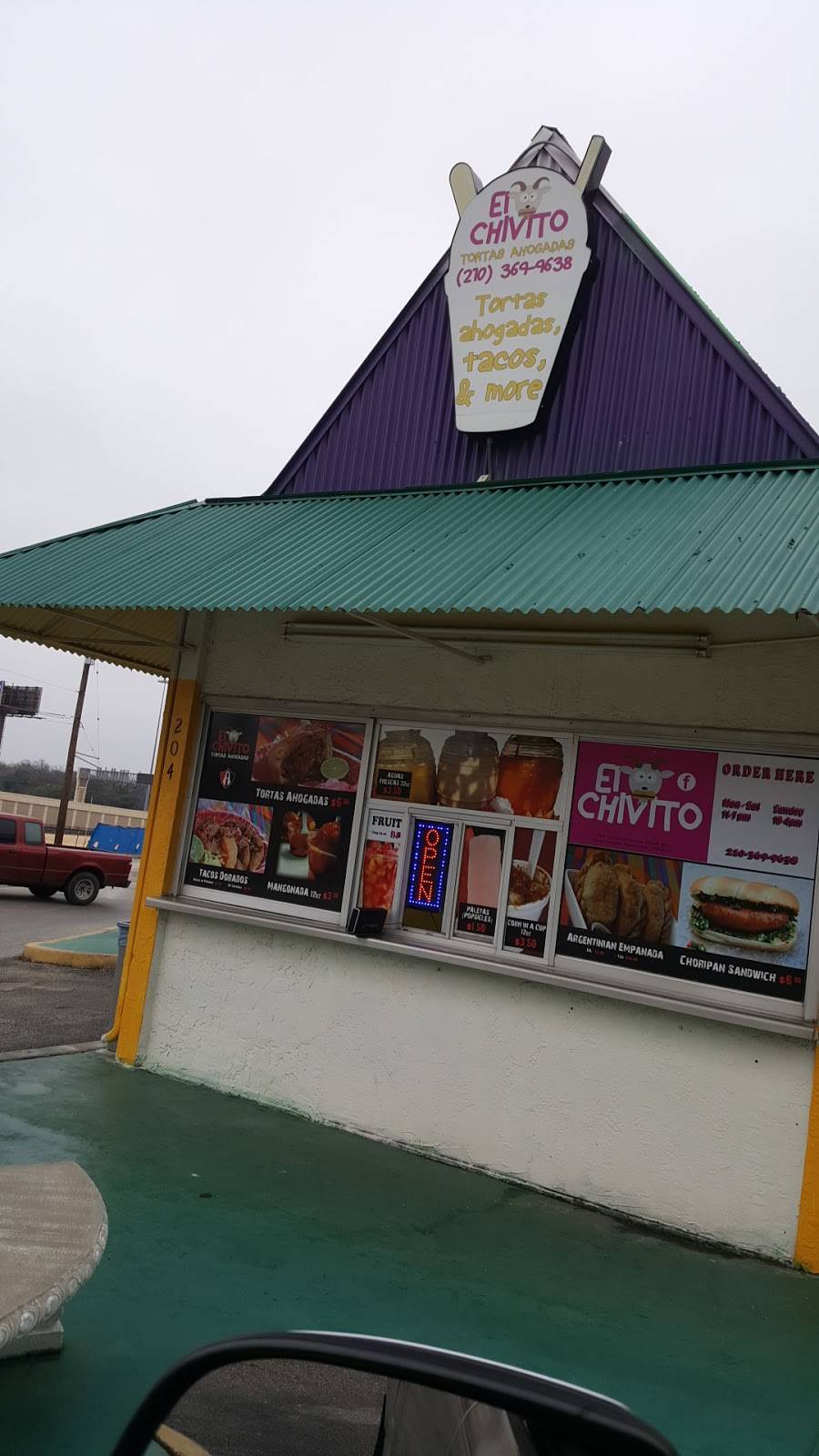 Tortas Ahogadas El Chivito | restaurant | 204 Crossroads Blvd, Balcones Heights, TX 78201, USA | 2103699638 OR +1 210-369-9638