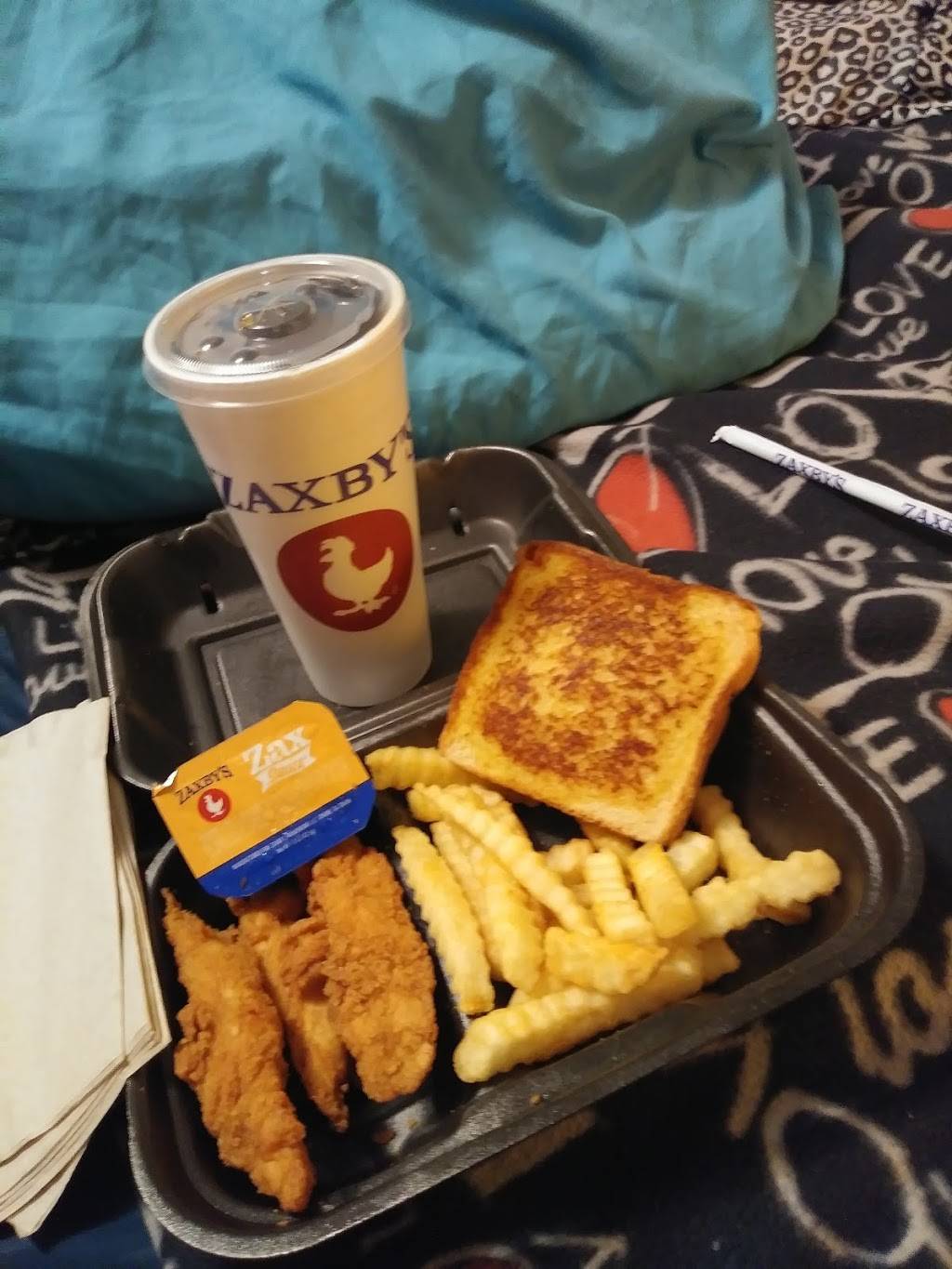 Zaxbys Chicken Fingers & Buffalo Wings | restaurant | 1115 S Broadway, Lexington, KY 40504, USA | 8595238543 OR +1 859-523-8543