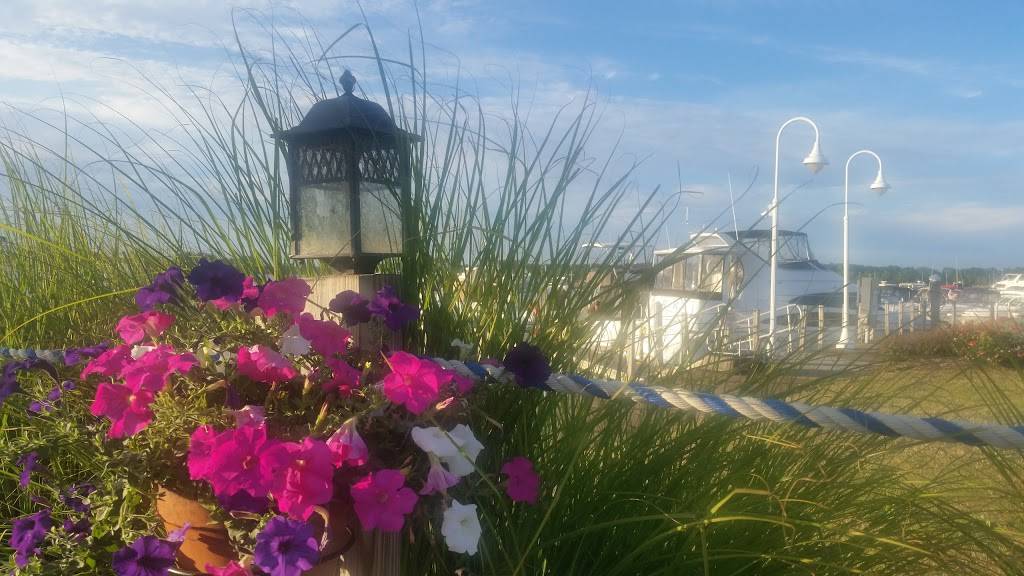 Cleats Club Seat Grille | restaurant | 6801 E Harbor Rd, Lakeside Marblehead, OH 43440, USA | 4197349464 OR +1 419-734-9464