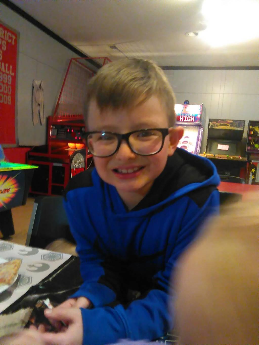 Galaxy Pizza & BBQ | restaurant | 995 Vastwood Park, Hawesville, KY 42348, USA | 2709278075 OR +1 270-927-8075