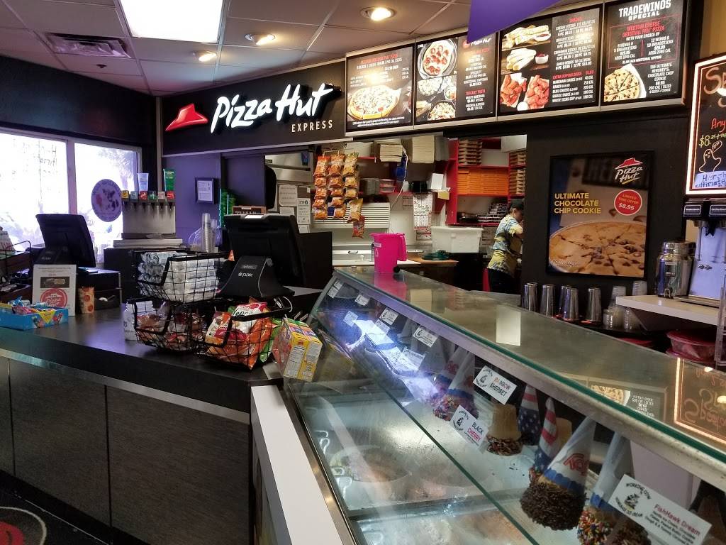 Pizza Hut Express | restaurant | 5600 Gulf Blvd, St Pete Beach, FL 33706, USA | 7273632352 OR +1 727-363-2352