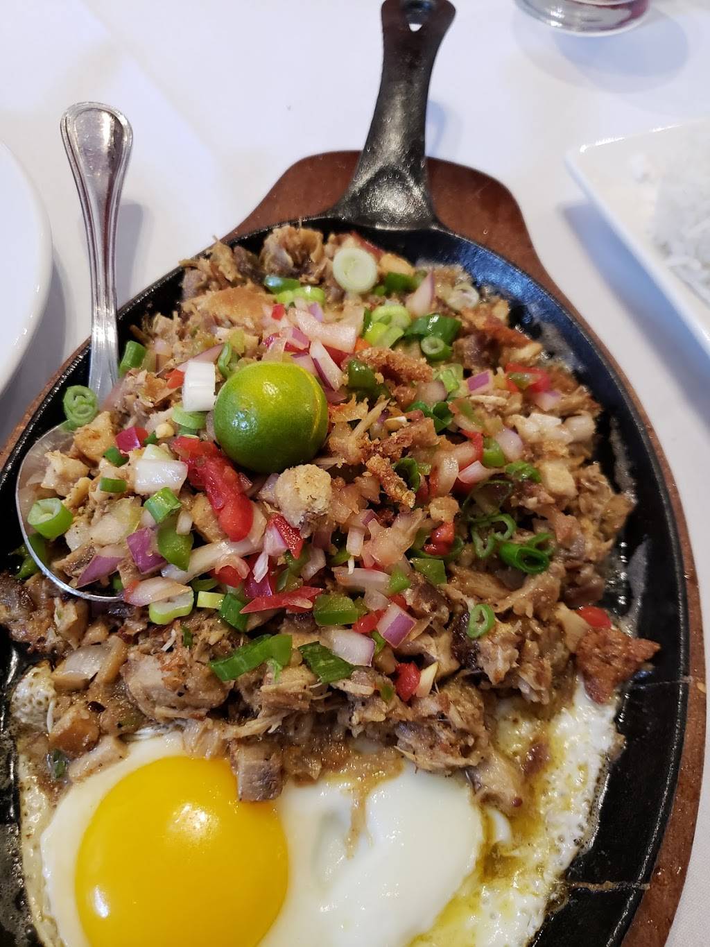 The Noypitz Bar and Grill | restaurant | 3077, 1230 Lakes Dr ste 102, West Covina, CA 91790, USA | 6266991999 OR +1 626-699-1999