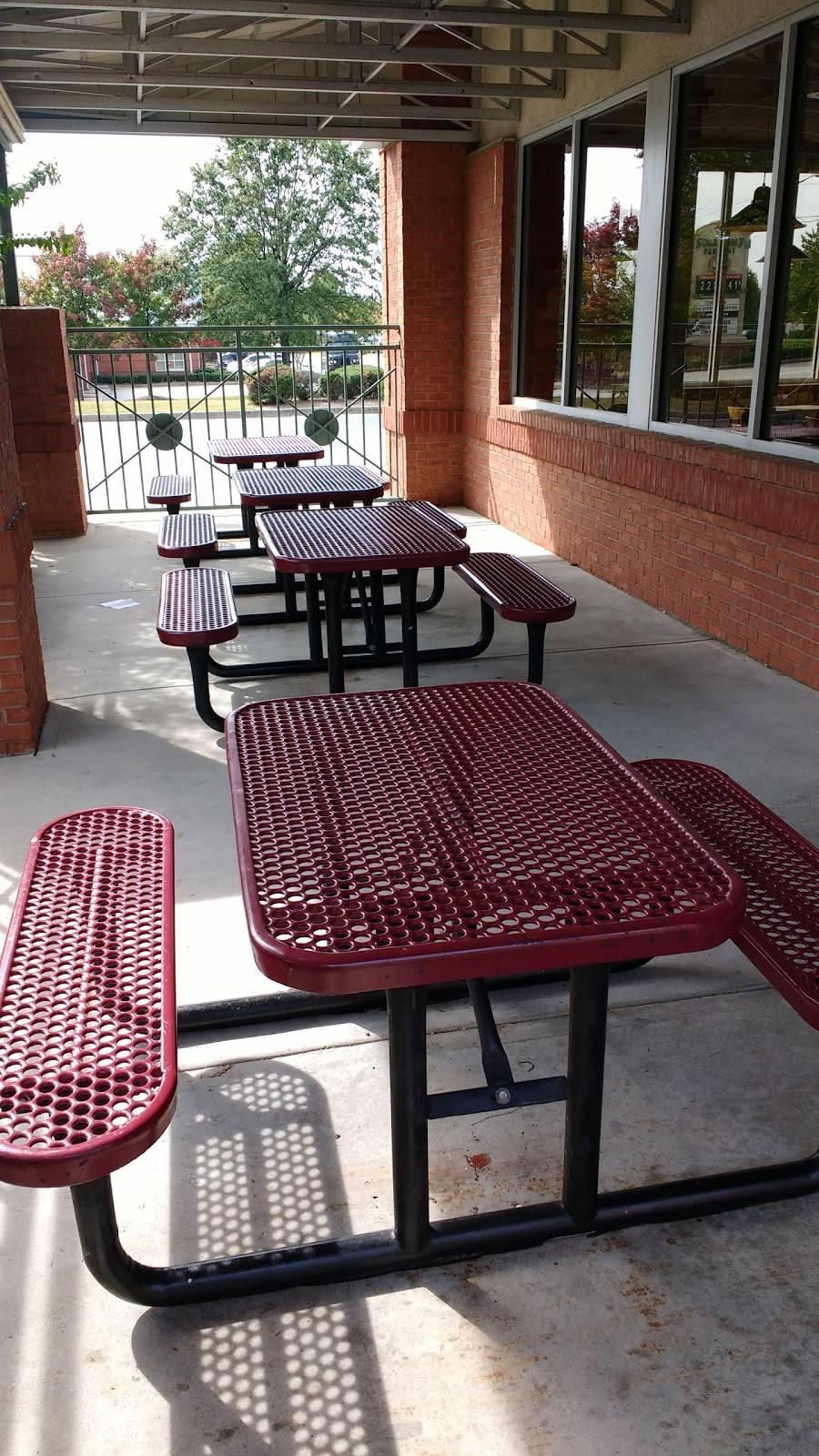 Wendys | restaurant | 2741 Meadow Church Rd, Duluth, GA 30097, USA | 7704189926 OR +1 770-418-9926