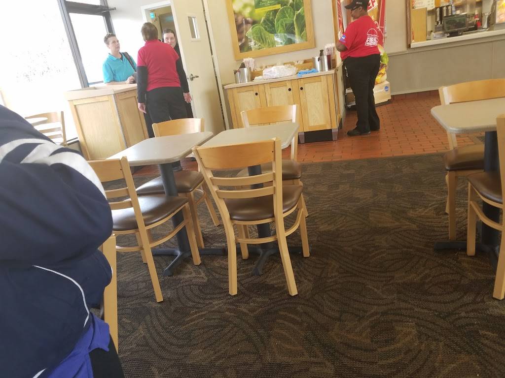 Wendys | restaurant | 5166 Airport Hwy, Toledo, OH 43615, USA | 4193823881 OR +1 419-382-3881