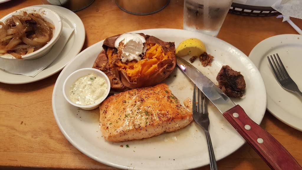 Texas Roadhouse | restaurant | 4310 WI-16, La Crosse, WI 54601, USA | 6087816002 OR +1 608-781-6002