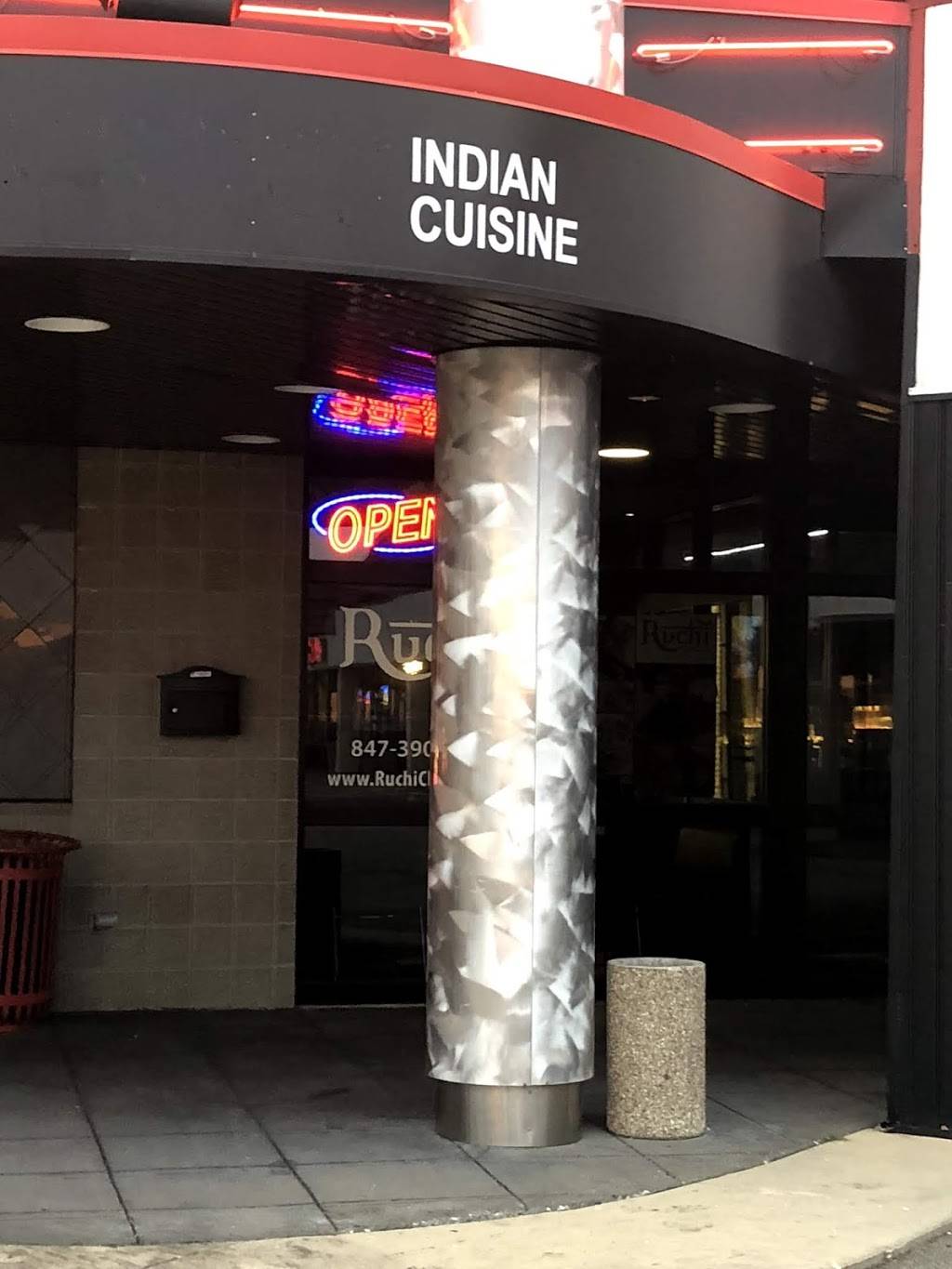 Ruchi Restaurant | restaurant | 9180 W Golf Rd, Niles, IL 60714, USA | 8473901000 OR +1 847-390-1000