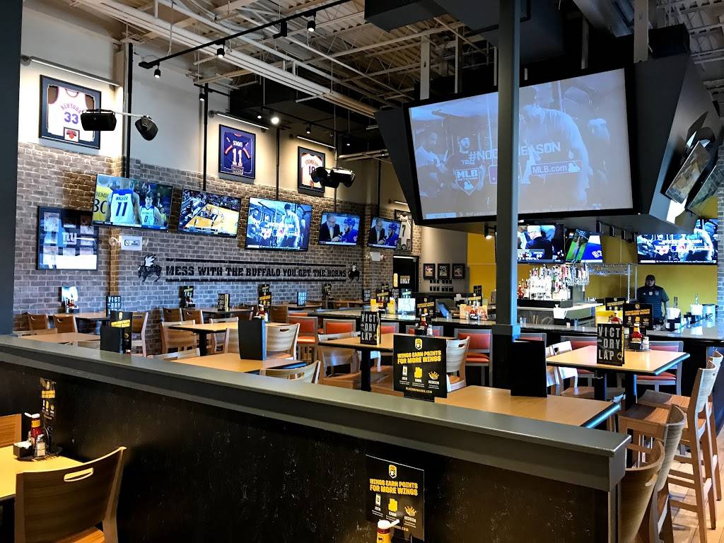 Buffalo Wild Wings | restaurant | 134-15 20th Ave, College Point, NY 11356, USA | 7183539453 OR +1 718-353-9453