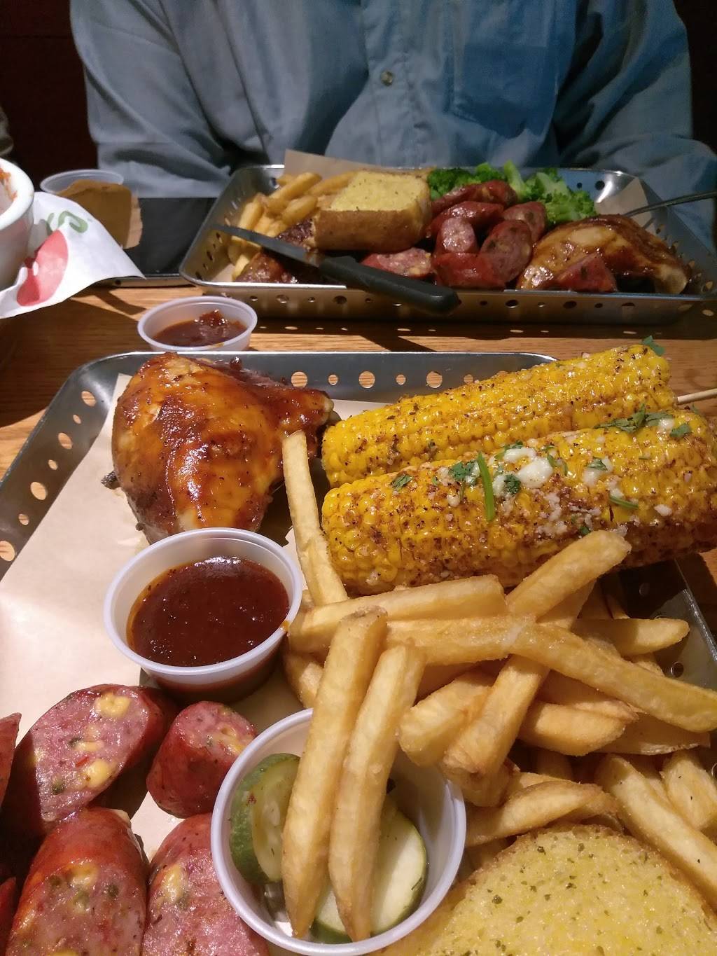 Chilis Grill & Bar | meal takeaway | 30 W Shoreline Dr, Long Beach, CA 90802, USA | 5625905103 OR +1 562-590-5103