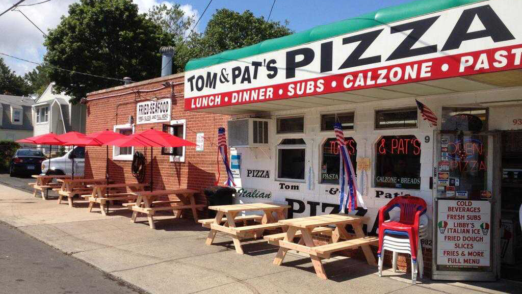 Tom & Pats Pizza | restaurant | 9 Prospect Ave, West Haven, CT 06516, USA | 2039325315 OR +1 203-932-5315