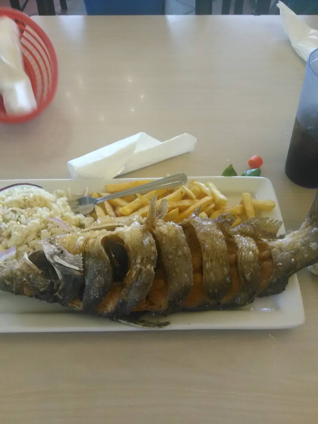 El Siete Mares Montebello | restaurant | 6307 Whittier Blvd, Los Angeles, CA 90022, USA | 3237212741 OR +1 323-721-2741