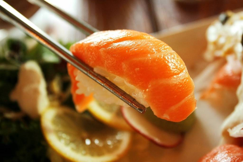 Salmon Talk | restaurant | 201 N Western Ave, Los Angeles, CA 90004, USA | 3234712116 OR +1 323-471-2116