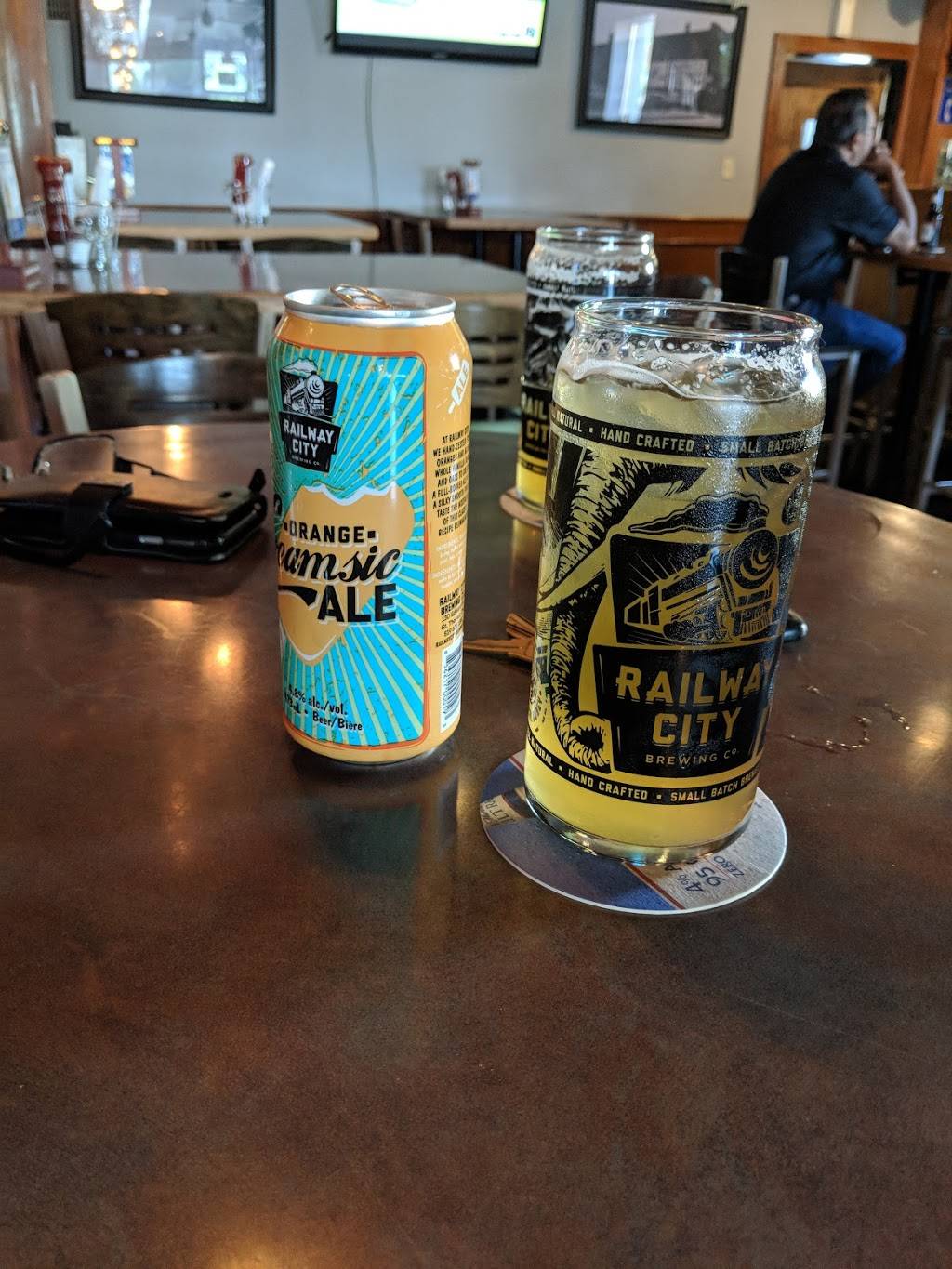 Cravins Chill & Grill | restaurant | 460 Exmouth St, Sarnia, ON N7T 5P3, Canada | 5193440004 OR +1 519-344-0004