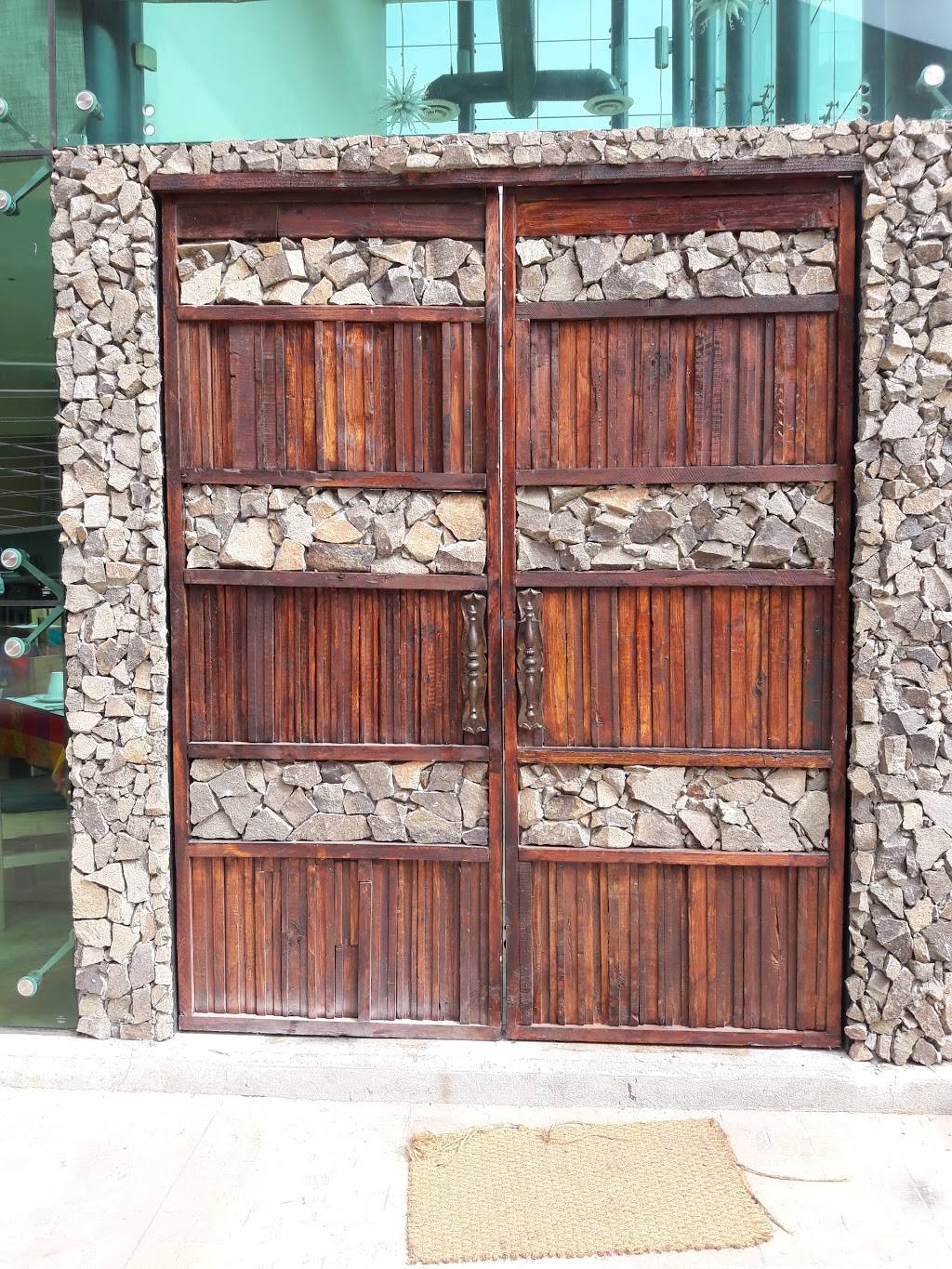 Riochia7 CEART | restaurant | Edificios de ceart, Rio Tijuana 3ra Etapa, Tijuana, B.C., Mexico | 016641040212 OR +52 664 104 0212