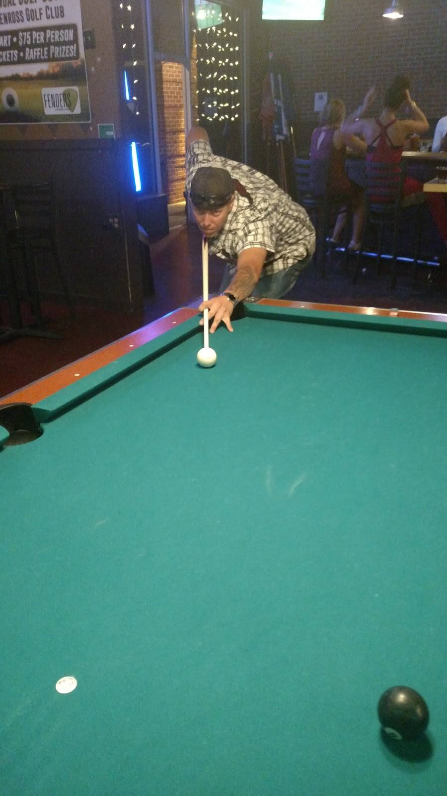 Fenders | restaurant | 8333 Market Exchange Drive, Westerville, OH 43081, USA | 6144364984 OR +1 614-436-4984