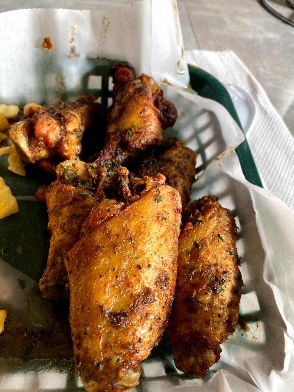 Whispers Oysters & crabhouse | restaurant | 331 W Forsyth St, Jacksonville, FL 32202, USA | 9047387148 OR +1 904-738-7148