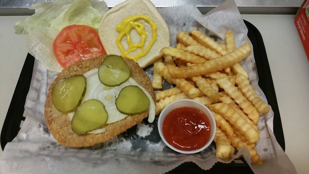 Martins Tavern | restaurant | 115 N Randolph St, Garrett, IN 46738, USA | 2603574290 OR +1 260-357-4290