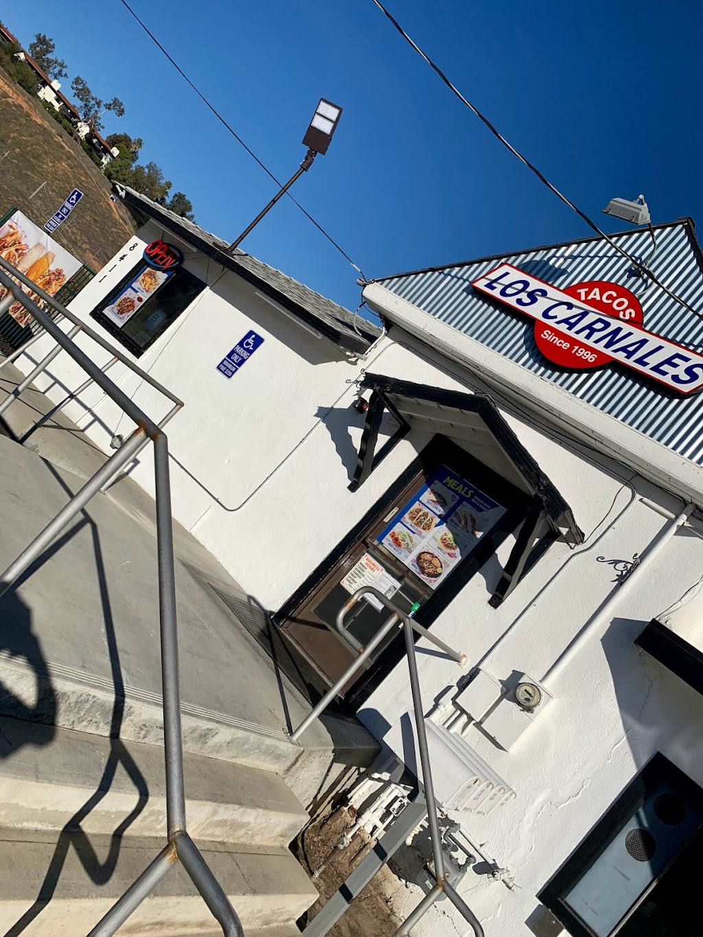 Tacos los carnales | restaurant | 8411 Foothill Blvd, Rancho Cucamonga, CA 91730, USA | 9092153104 OR +1 909-215-3104