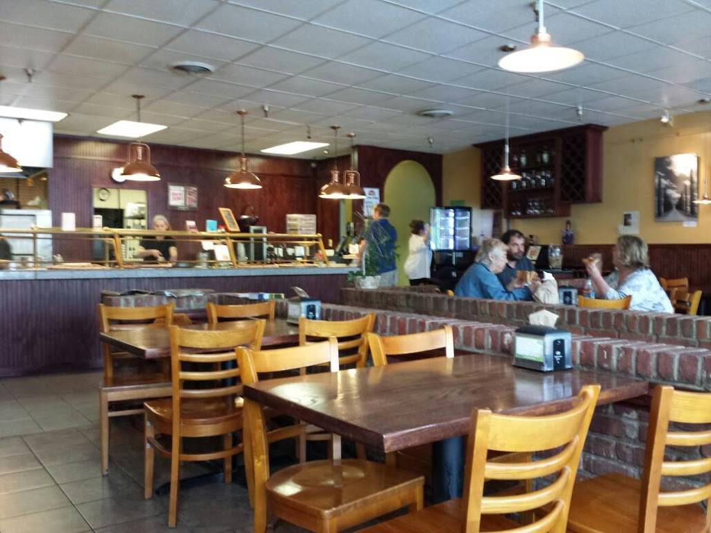 La Bella Pizza Bistro | restaurant | 194 Main St, New Paltz, NY 12561, USA | 8452552633 OR +1 845-255-2633