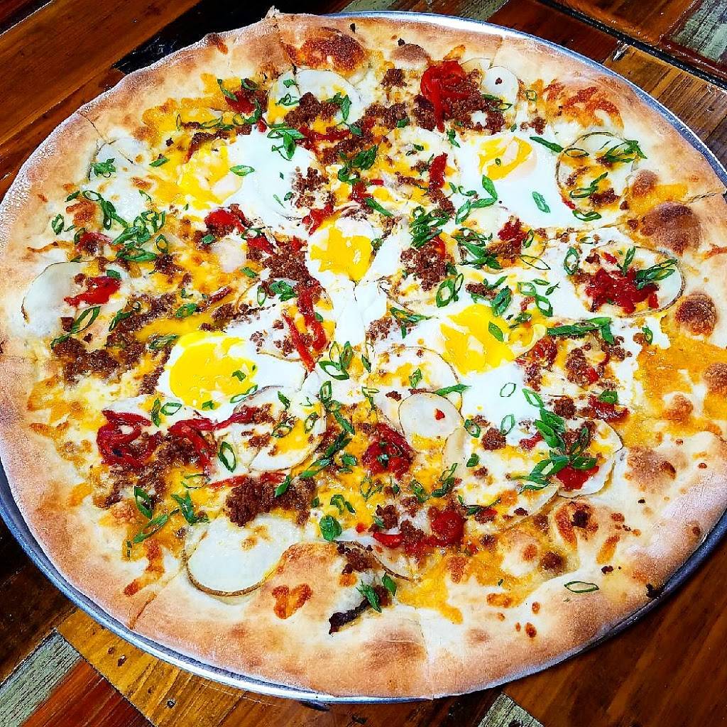 Toss Pizzeria & Pub | restaurant | 2901 S 1st St #102, Austin, TX 78704, USA | 5129531718 OR +1 512-953-1718