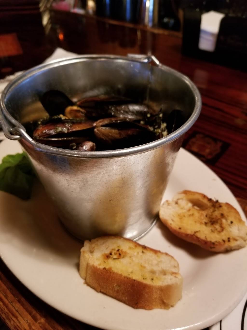 ANCHOR IN BAR & GRILL | restaurant | 3448 Marinatown Ln, North Fort Myers, FL 33903, USA | 2395994934 OR +1 239-599-4934