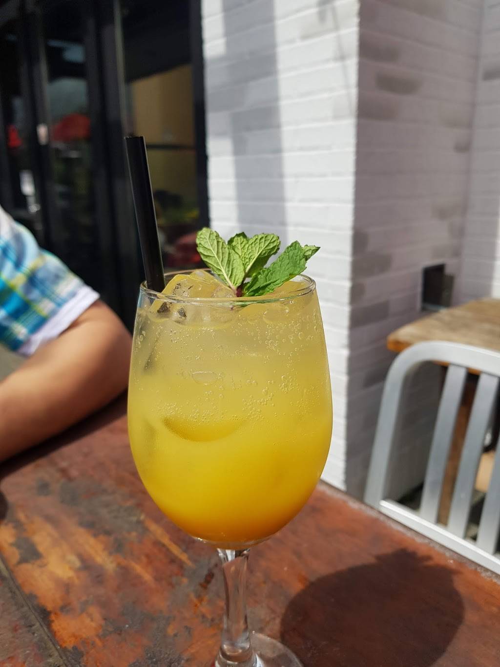 Jack Astors Bar & Grill | restaurant | 219 Rathburn Rd W, Mississauga, ON L5B 4C1, Canada | 9055664662 OR +1 905-566-4662