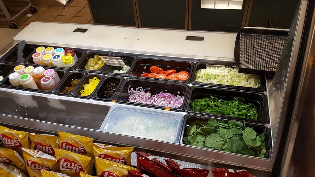 Subway | restaurant | 13425 W Andrew Johnson Hwy, Bulls Gap, TN 37711, USA | 4232357777 OR +1 423-235-7777