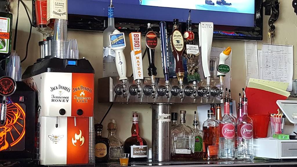 Roadside Bar & Grill | restaurant | 4617 Old Hickory Blvd, Old Hickory, TN 37138, USA | 6159533880 OR +1 615-953-3880