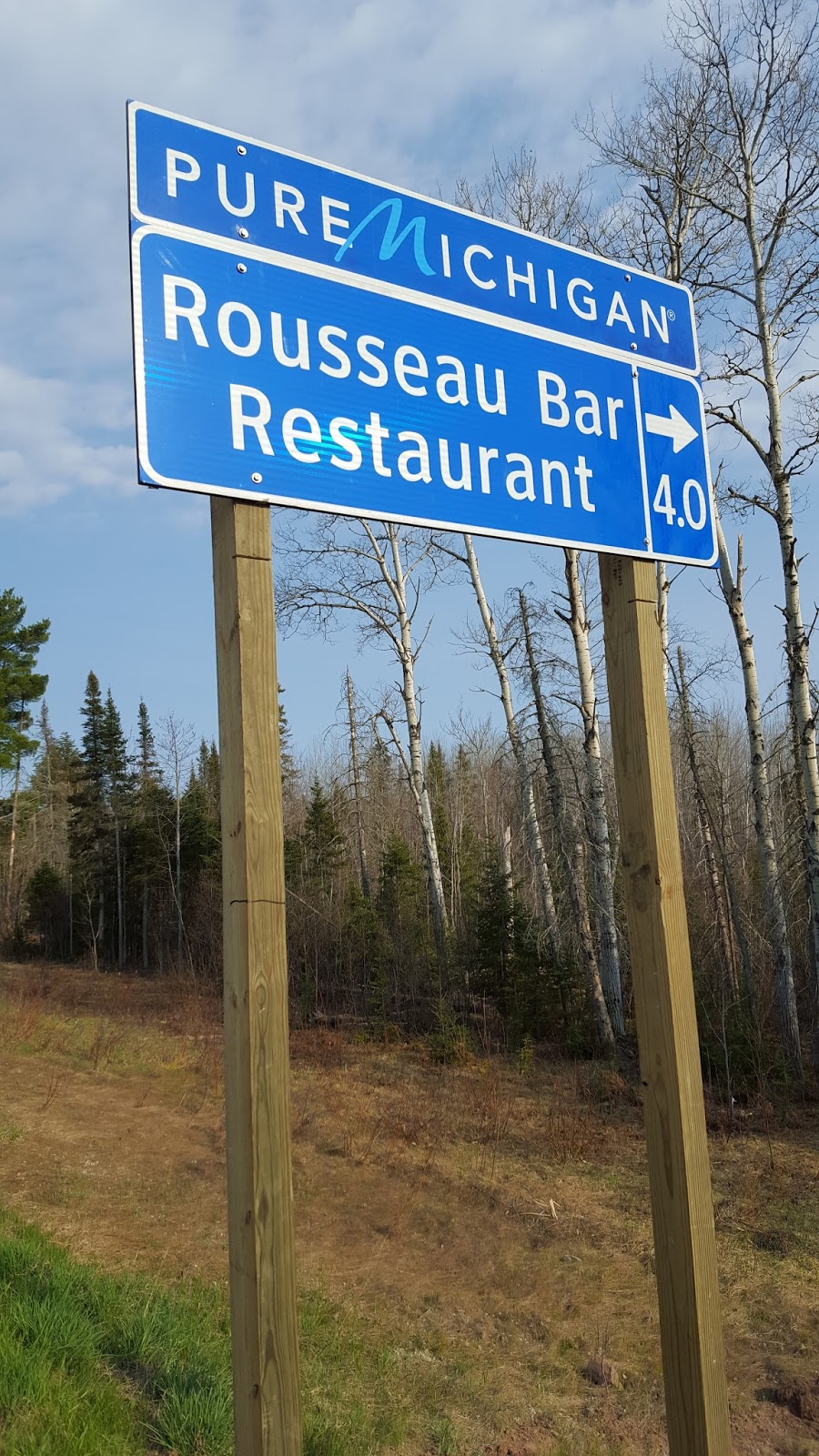 Rousseau Bar | restaurant | 26137 Dishneau Rd, Mass City, MI 49948, USA | 9068839952 OR +1 906-883-9952