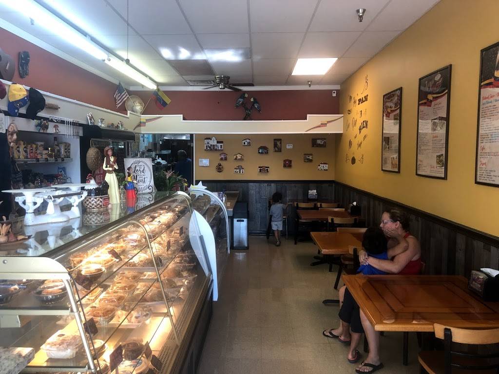 Arepa con que | restaurant | 1898 N Wickham Rd, Melbourne, FL 32935, USA | 3214256169 OR +1 321-425-6169