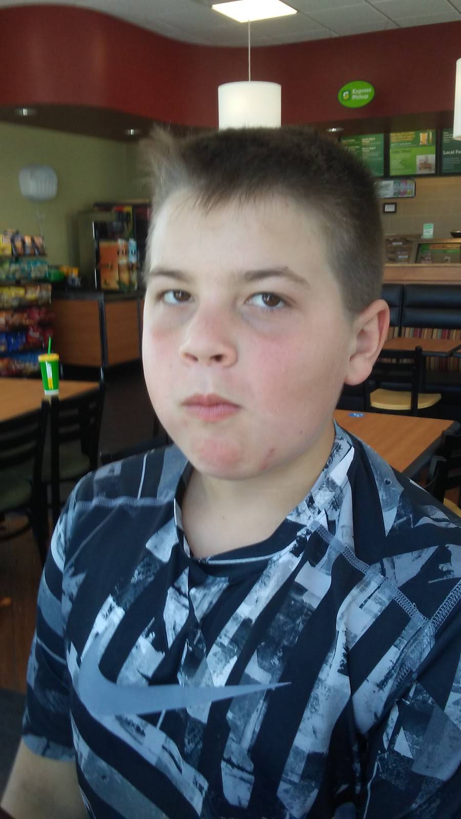 Subway | restaurant | 606 E Jasper St, Paris, IL 61944, USA | 2174634111 OR +1 217-463-4111