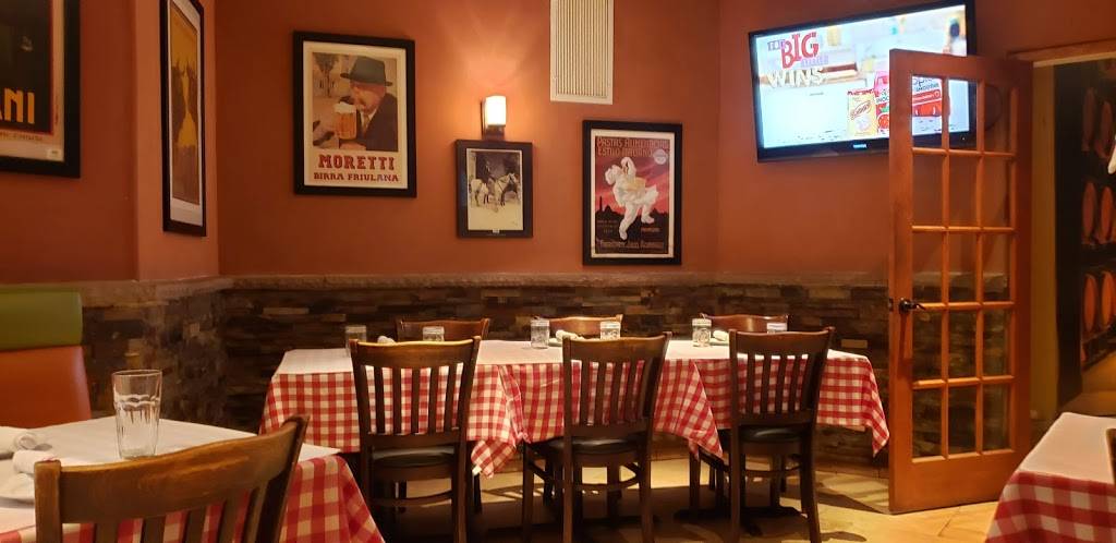 Phillies Pizzeria & Restaurant (CORNER ENTRANCE) | restaurant | 74-02 Eliot Ave, Middle Village, NY 11379, USA | 7183971340 OR +1 718-397-1340