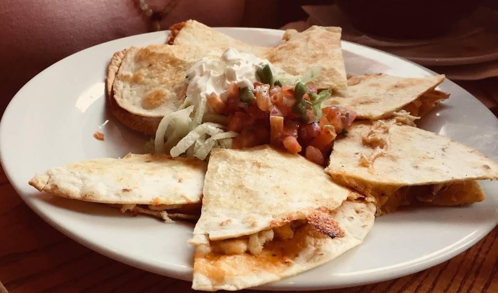 Chilis Grill & Bar | meal takeaway | 3579 Grand Oaks, Corona, CA 92881, USA | 9517347275 OR +1 951-734-7275