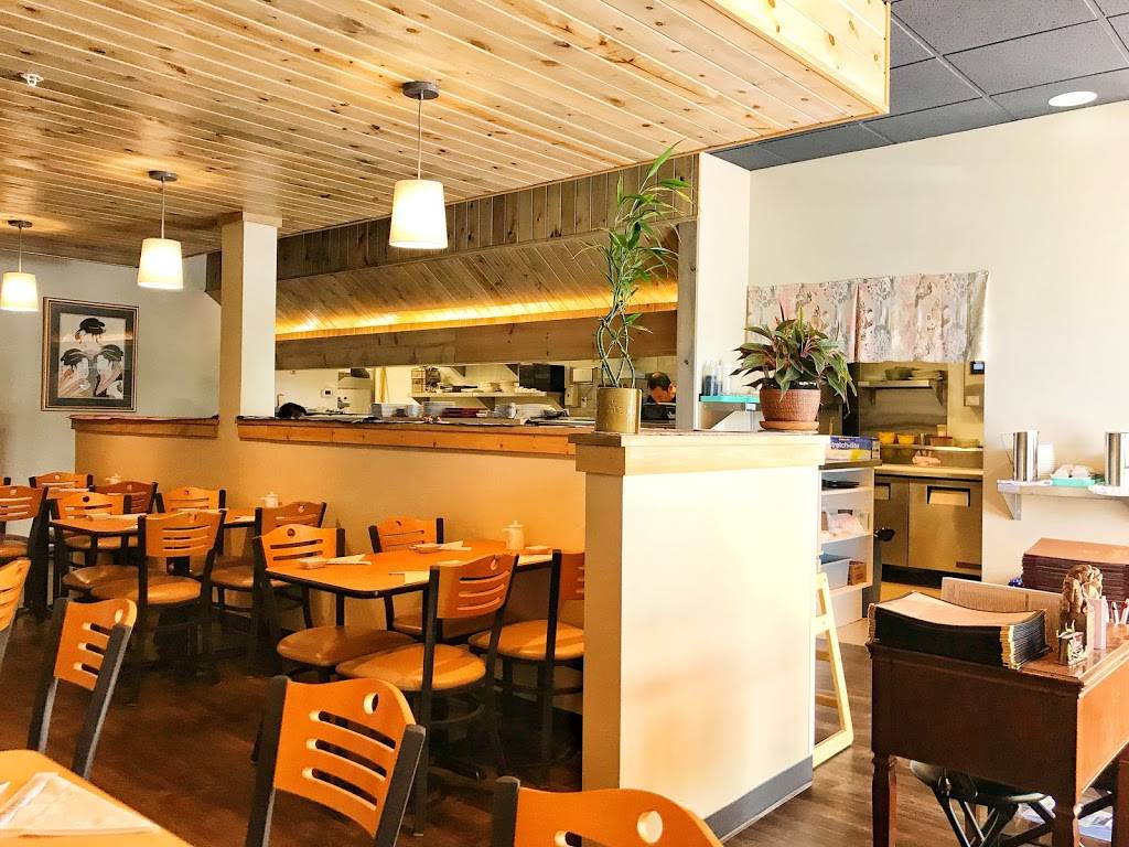 Sushi Yoshi | restaurant | 917 Front St #100, Louisville, CO 80027, USA | 7203040300 OR +1 720-304-0300