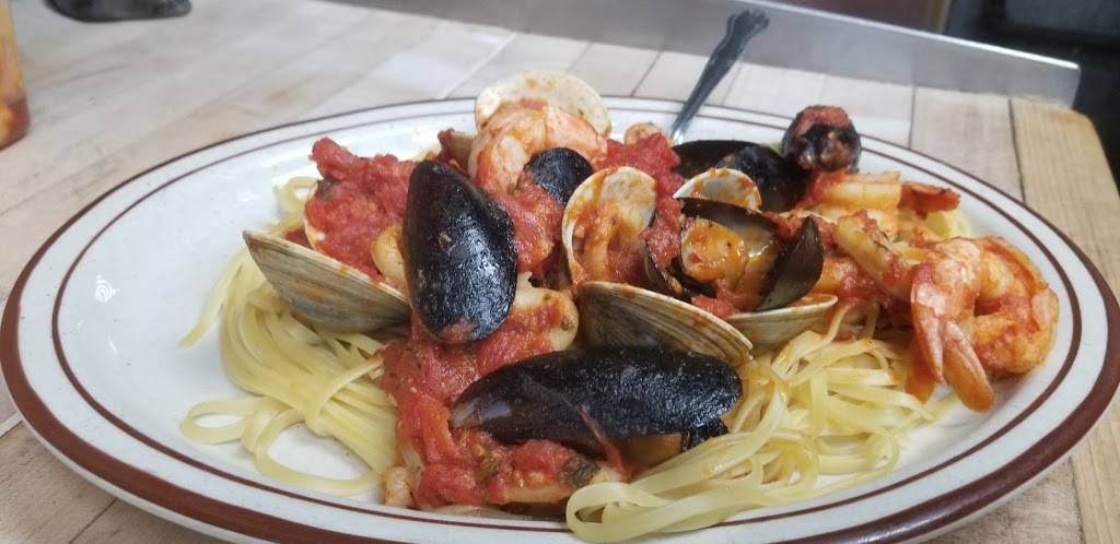 Alex Pizza | restaurant | 194 W Old Country Rd, Hicksville, NY 11801, USA | 5169328489 OR +1 516-932-8489