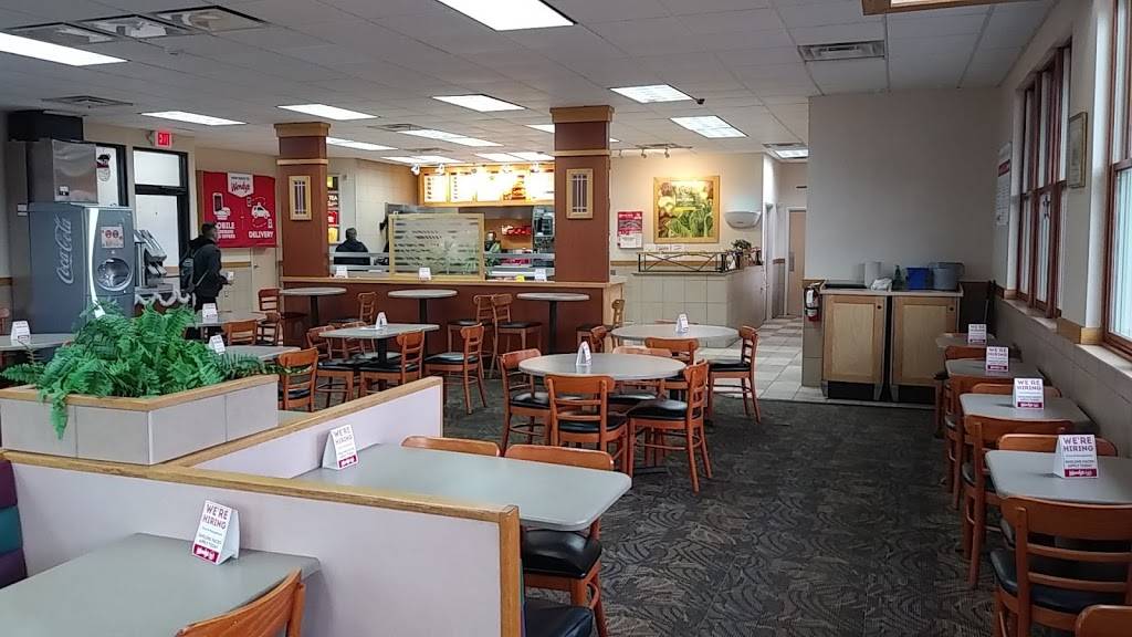Wendys | restaurant | 23050 Broadway, Oakwood, OH 44146, USA | 4402329009 OR +1 440-232-9009