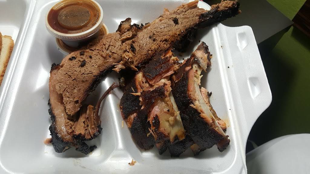 Leons Smoke Shack BBQ | restaurant | 601 S Sheridan Rd, Tulsa, OK 74112, USA | 9187987907 OR +1 918-798-7907