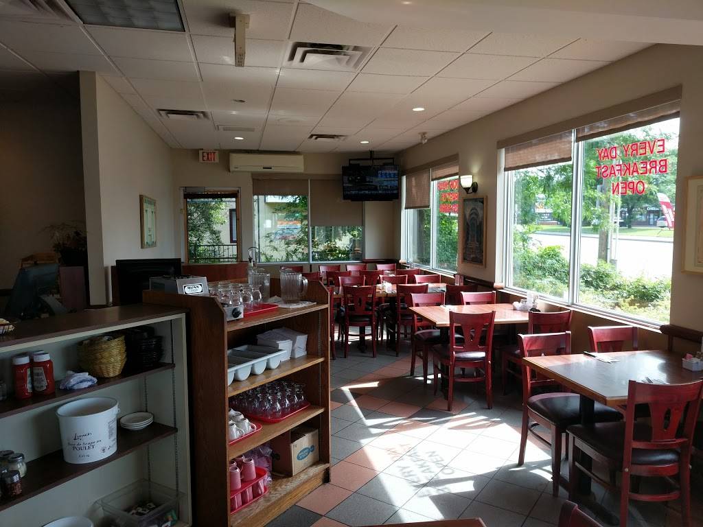 Colonnade Pizza | restaurant | 461 Hazeldean Rd, Kanata, ON K2L 1V1, Canada | 6138315599 OR +1 613-831-5599