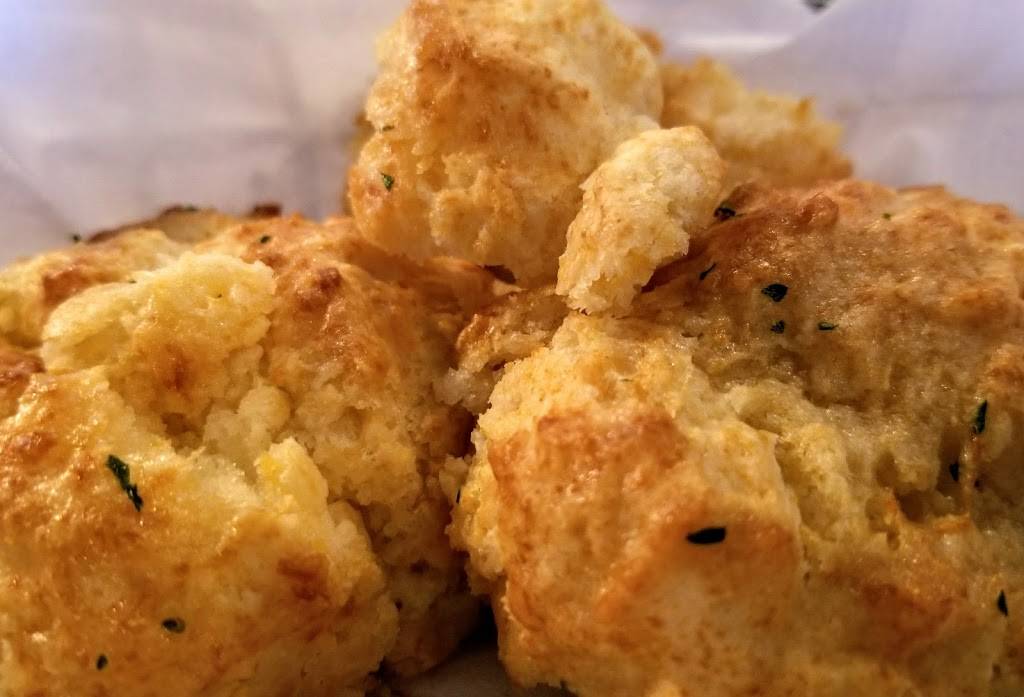 Red Lobster | restaurant | 6575 Tecumseh Rd E, Windsor, ON N8T 1E7, Canada | 5199487677 OR +1 519-948-7677