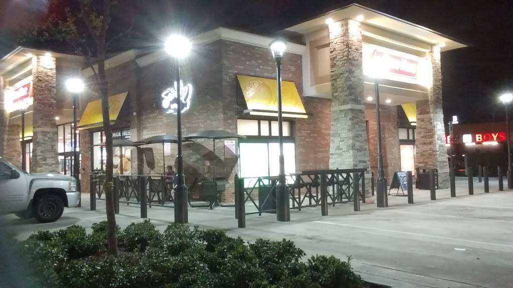 RaceTrac | cafe | 2018 Northwest Hwy, Garland, TX 75041, USA | 9726131189 OR +1 972-613-1189