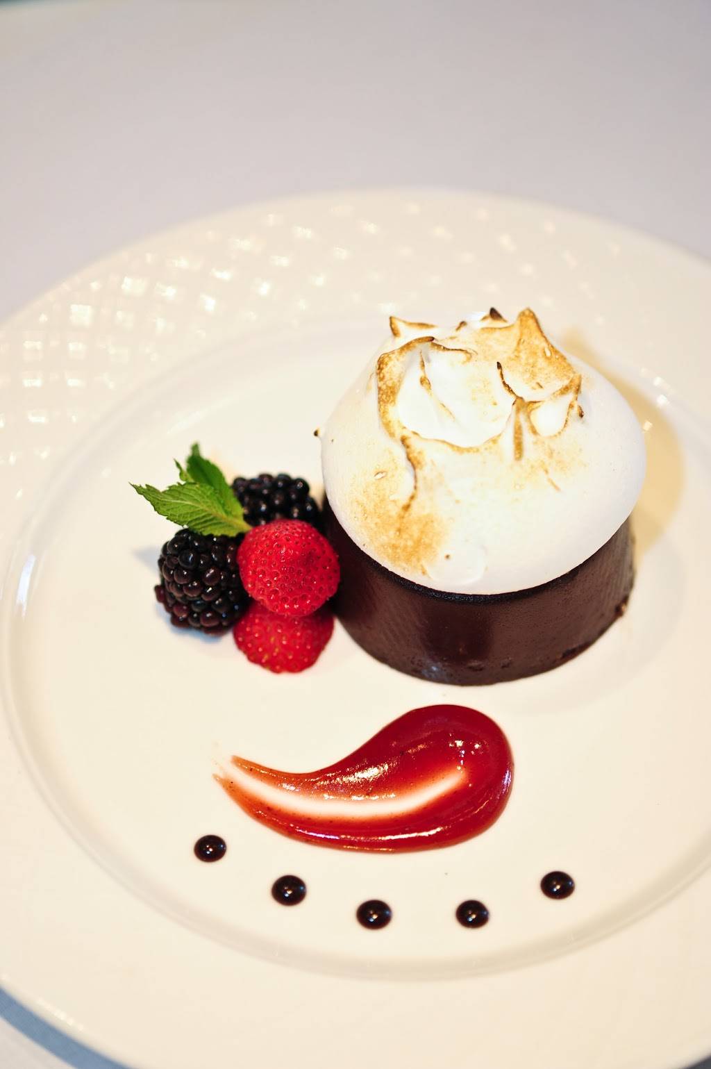 Evergreens | restaurant | 397 Hopmeadow St, Weatogue, CT 06089, USA | 8606515700 OR +1 860-651-5700