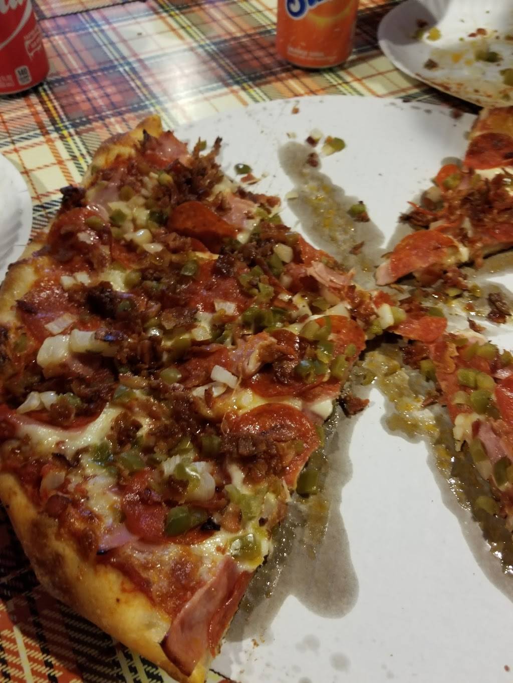 Bobby Bs Pizza | restaurant | 20584 State St, Onaway, MI 49765, USA | 9897332849 OR +1 989-733-2849