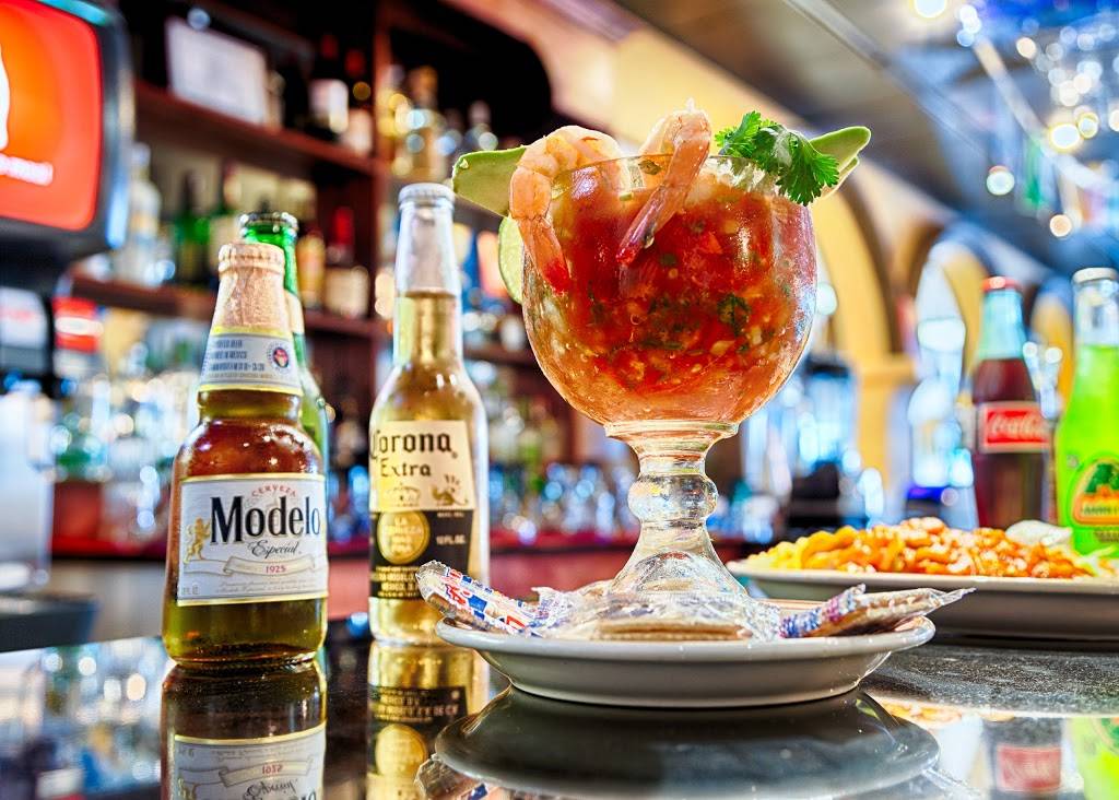 Tacos El Rey De Oro | restaurant | 864 Milwaukee Ave, Libertyville, IL 60048, USA | 8472474433 OR +1 847-247-4433