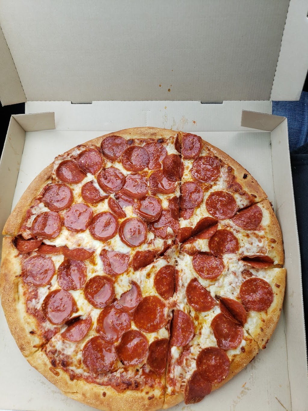 Little Caesars Pizza | restaurant | 944 SW Veterans Way Suite 105, Redmond, OR 97756, USA | 5413162020 OR +1 541-316-2020