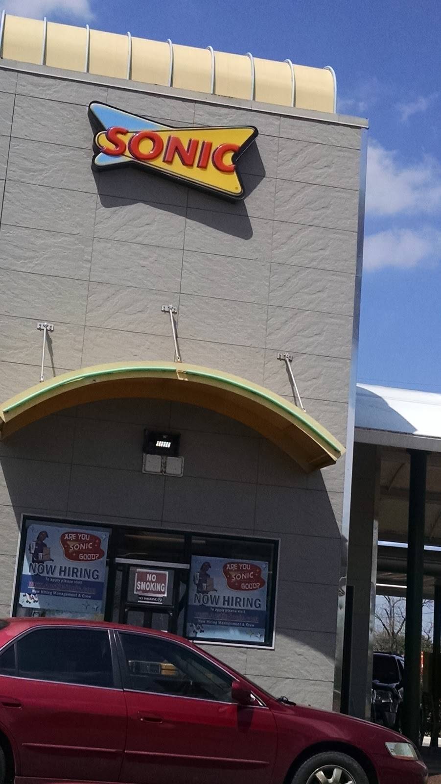 Sonic Drive-In | restaurant | 710 S Seguin Ave, New Braunfels, TX 78130, USA | 8306251162 OR +1 830-625-1162