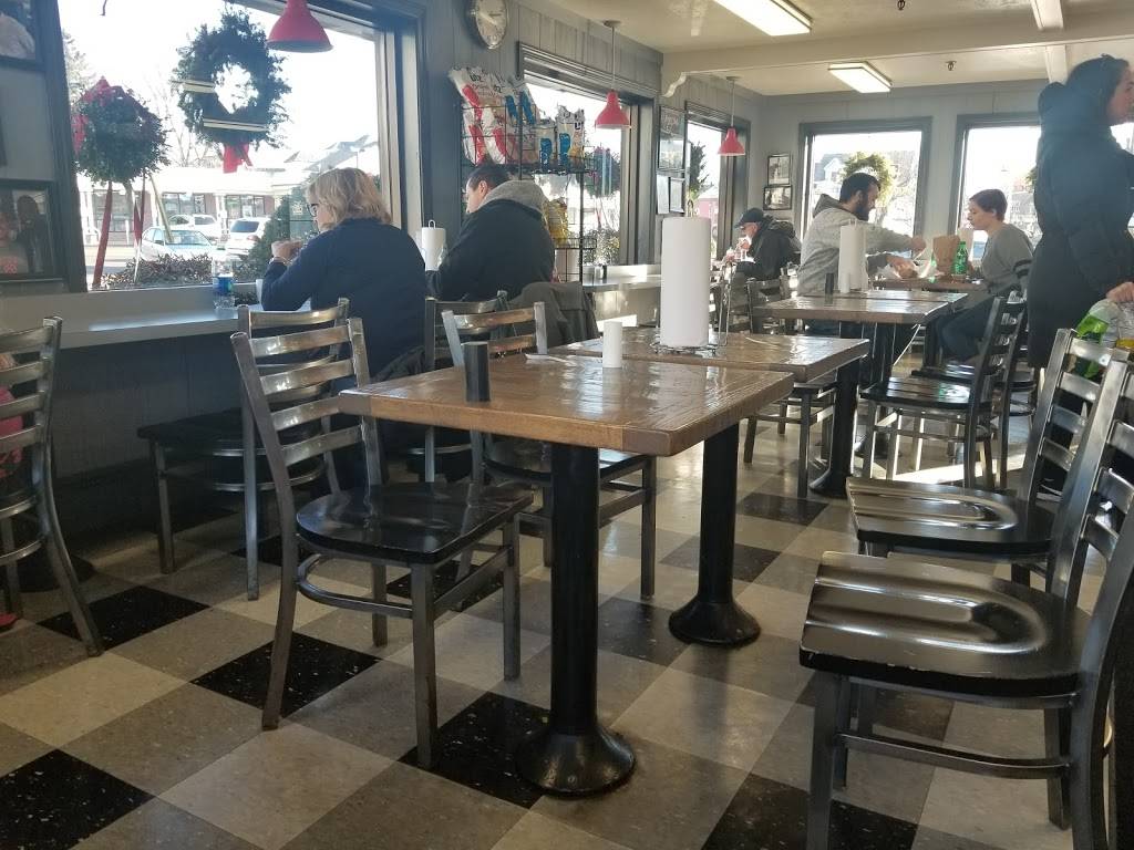 Super Sub Shop | meal takeaway | 324 Cabot St, Beverly, MA 01915, USA | 9789274788 OR +1 978-927-4788