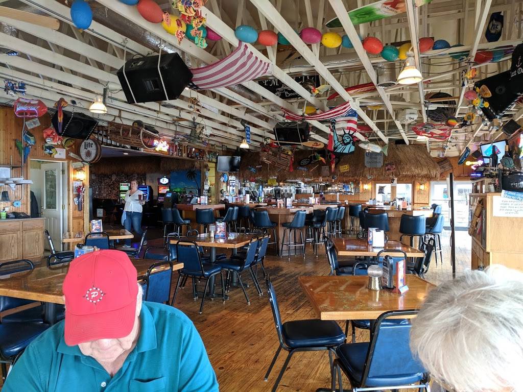 The Tropics | restaurant | 301 North Point Dr, Winthrop Harbor, IL 60096, USA | 8477460600 OR +1 847-746-0600