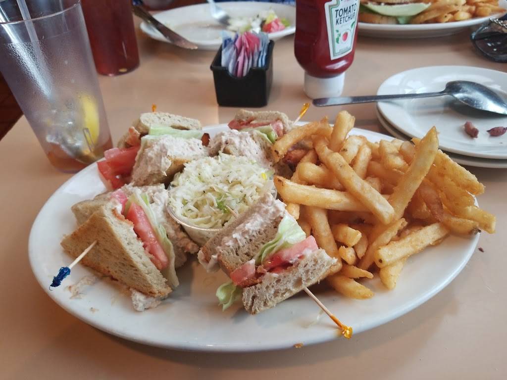 Sergios Pizza Restaurant | restaurant | 985 E Main St, Stamford, CT 06902, USA | 2039674200 OR +1 203-967-4200