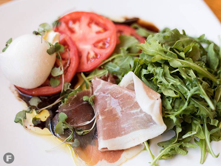 Rivers Edge Social | restaurant | 6997 Chippewa St, St. Louis, MO 63109, USA | 3146598756 OR +1 314-659-8756