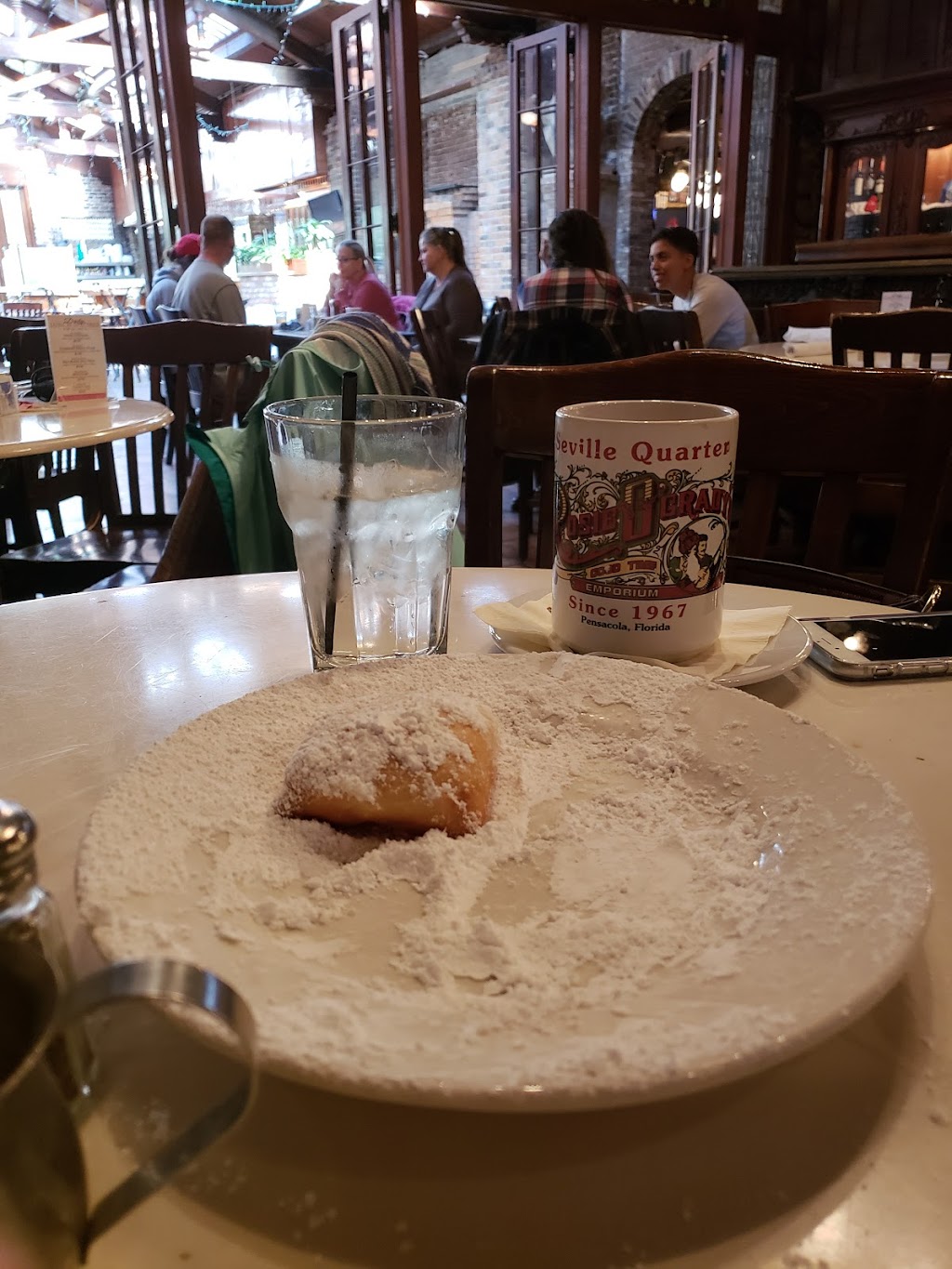 Apple Annies | restaurant | 130 E Government St, Pensacola, FL 32502, USA | 8504346211 OR +1 850-434-6211